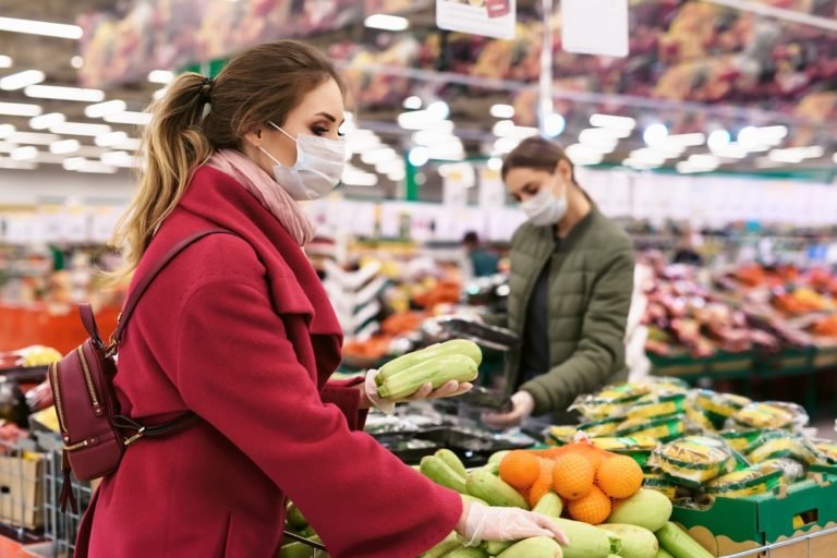 Social,Distancing,In,A,Supermarket