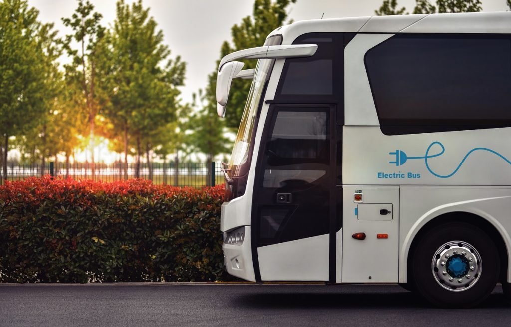 El primer autobús eléctrico en Monterrey evitará la emisión de 45 toneladas de gases de CO2