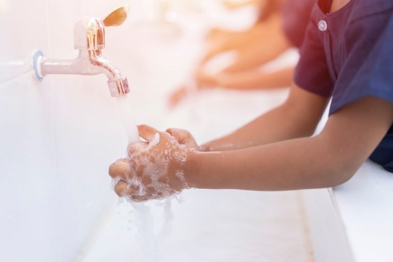 Close,Up,Hands,Of,Children,Or,Pupils,At,Preschool,Washing
