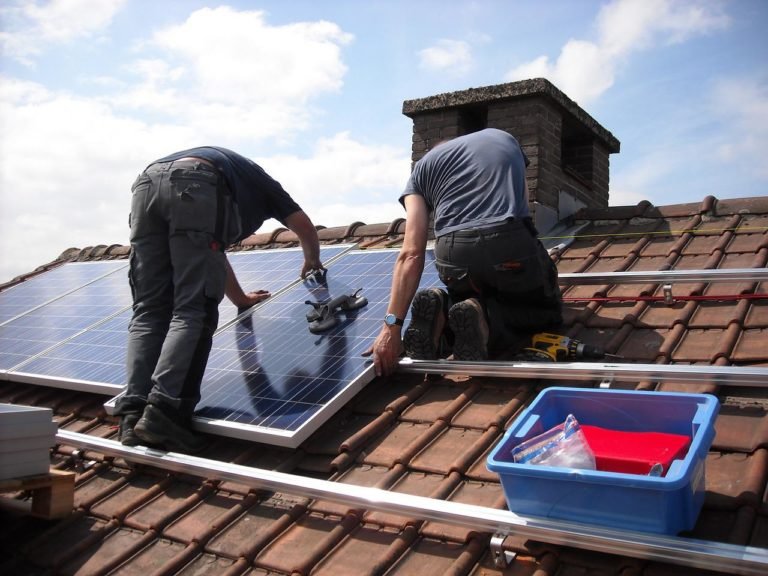 solar-panels-g1d32e67d5_1280