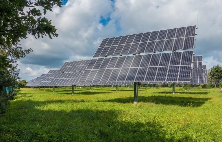 photovoltaic-system-g5538d3eb0_1280