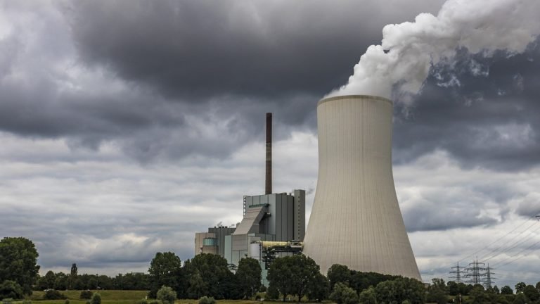 power-plant-g8163caba6_1280