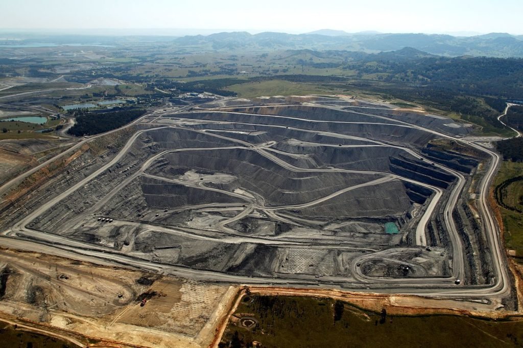 Glencore cerrará minas de carbón antes de lo previsto.