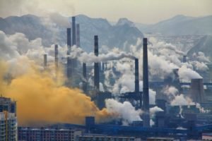 Científicos, ecologistas rechazan intento de suavizar normativa europea sobre contaminación.