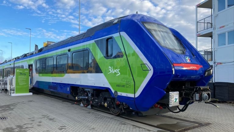 Trenes eléctricos "trihíbridos" podrían revolucionar el transporte.