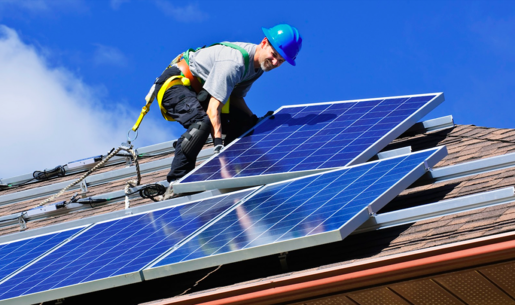 El ritmo de instalación doméstica de paneles solares, en España, cayó 26 por ciento en el primer trimestre de 2024.