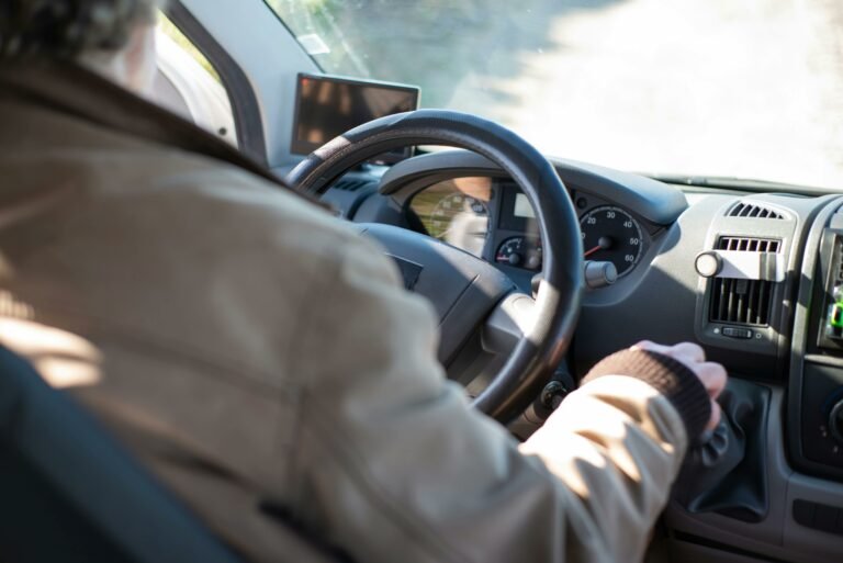 Estados Unidos exigirá frenos automáticos de emergencia en autos nuevos