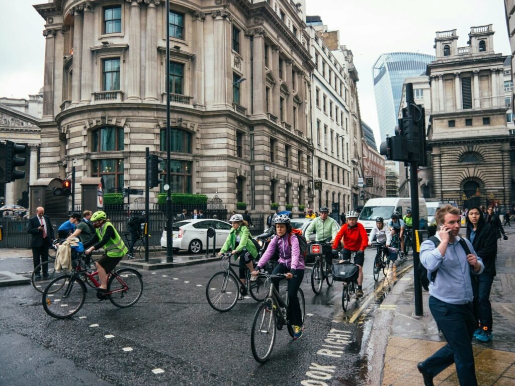 Europa promueve la creación de ciudades de proximidad para reducir las emisiones de carbono, la contaminación acústica y mejorar la calidad del aire.