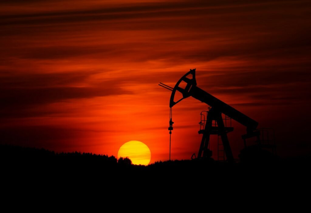 El pico de la demanda de petróleo está causando una guerra de cifras entre la OPEP y la Agencia Internacional de Energía (AIE).