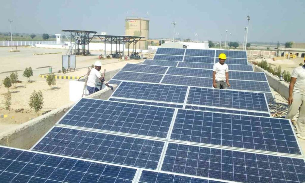 energías renovables paneles solares Foto de Nadeem Jafar en Pexels