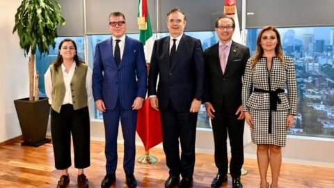 Toyota México, Marcelo Ebrard, Luis Lozano